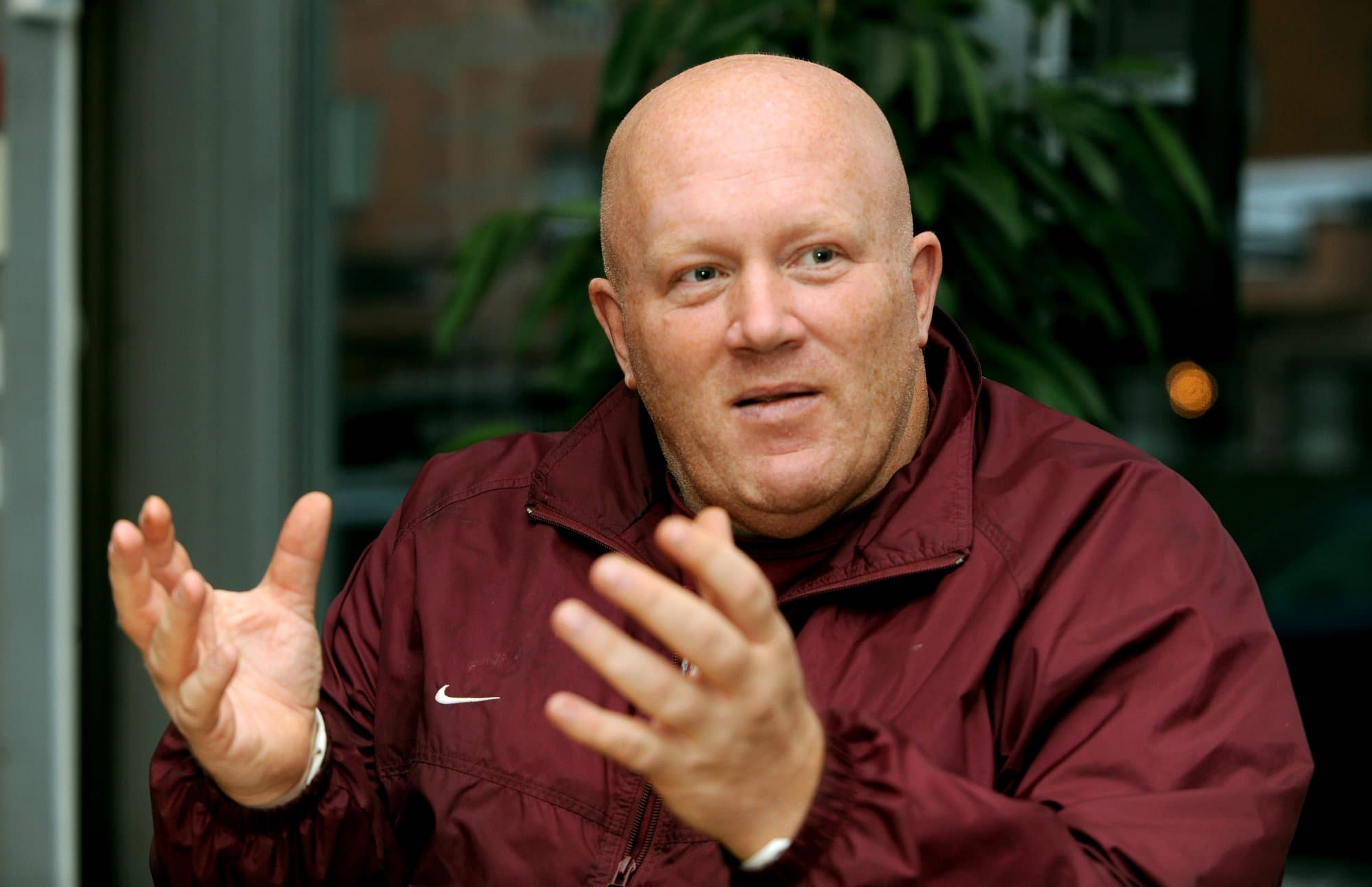 Curving abstract shapes with an orange and blue gradient